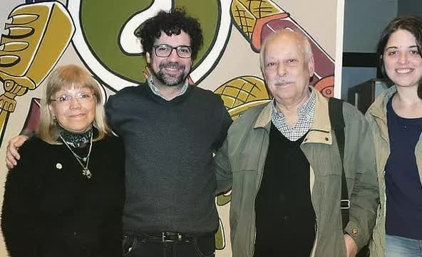 Alicia Coria y Luis Federichi en Radio A de Avellaneda, junto Charlie Martinez, creador de Quirinux.