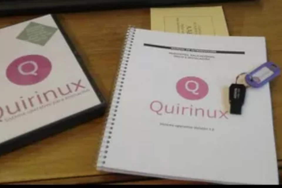 Quirinux 1.0 USB y DVD