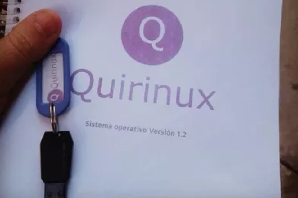 Quirinux 1.0 USB